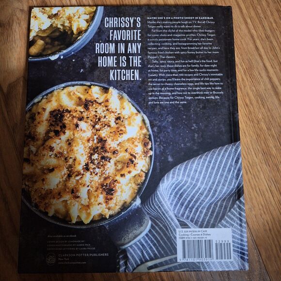 Cravings: Recipes for All the Food You Want to Eat: A Cookbook by Chrissy Teigen - Picture 2 of 4